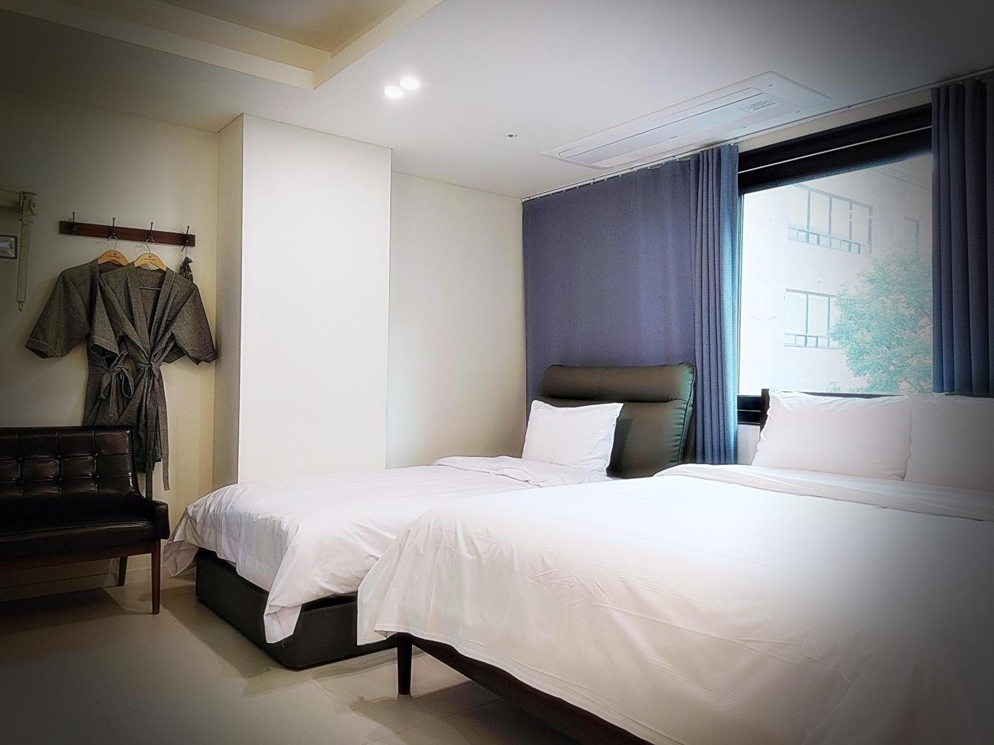 Bluebird Hotel Incheon Exterior photo