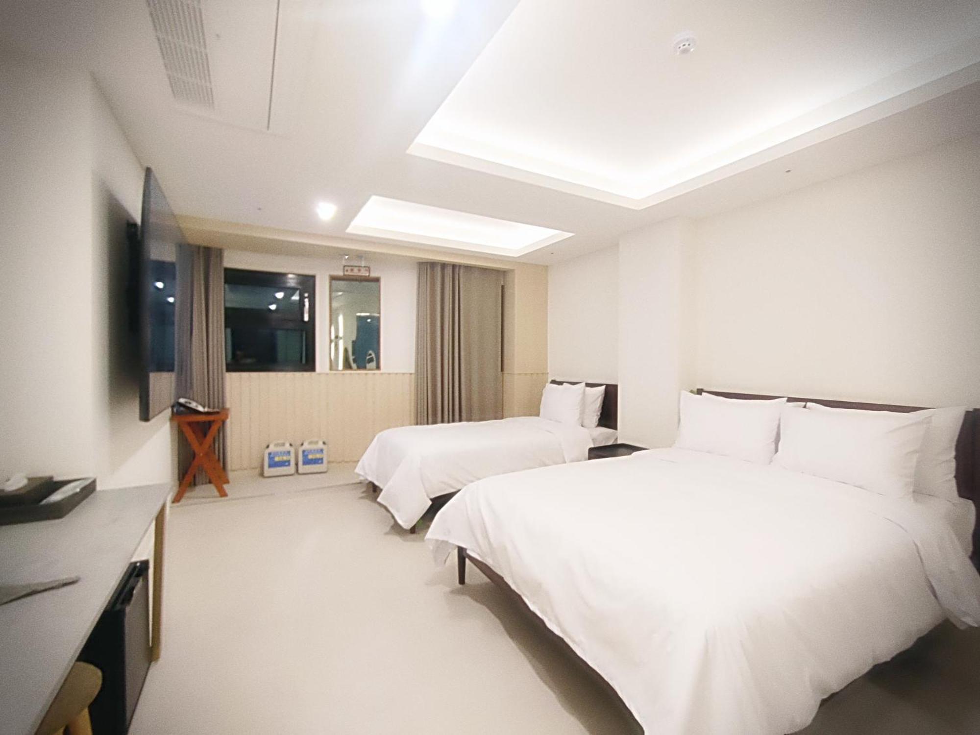 Bluebird Hotel Incheon Exterior photo