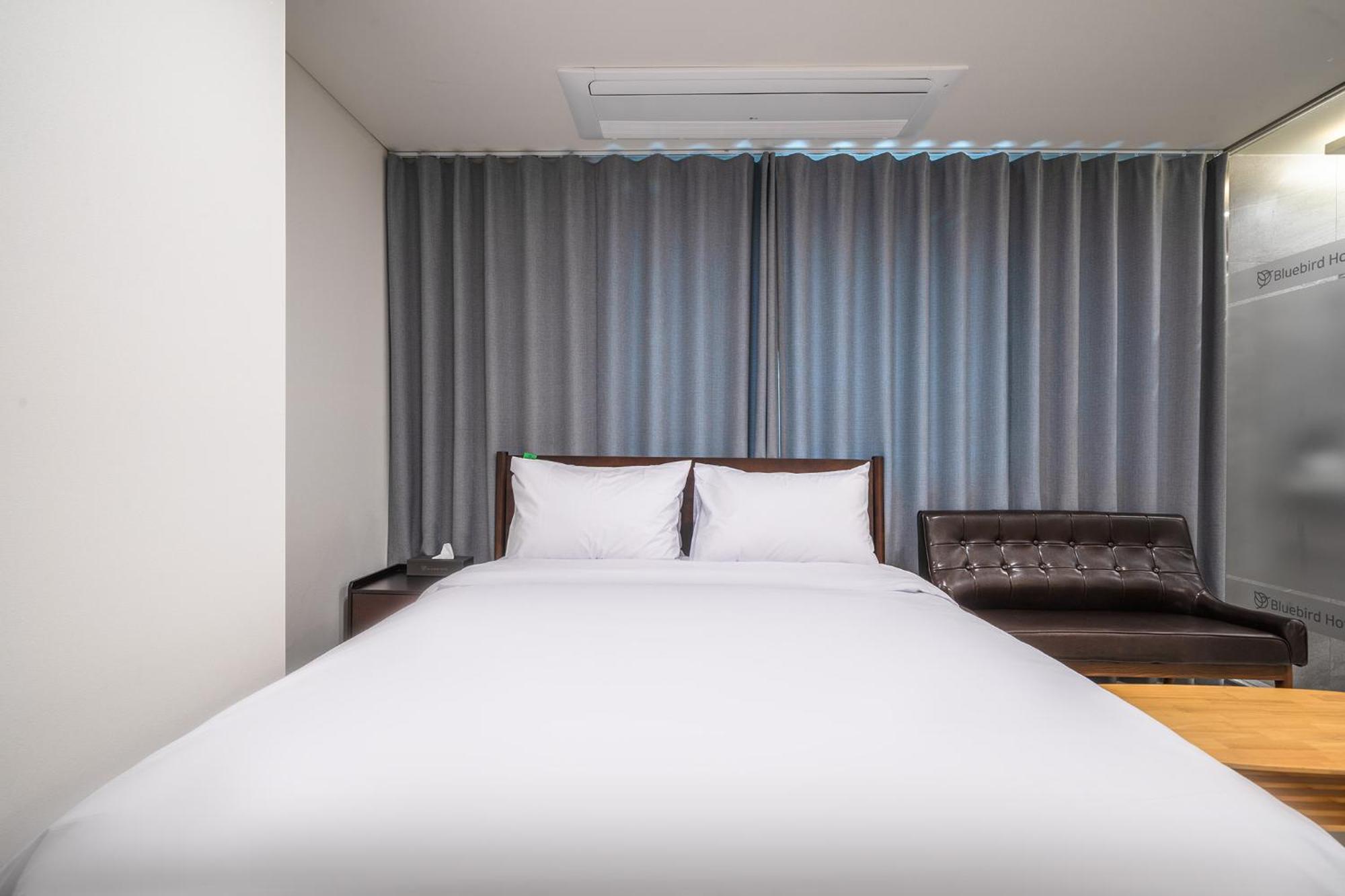 Bluebird Hotel Incheon Exterior photo